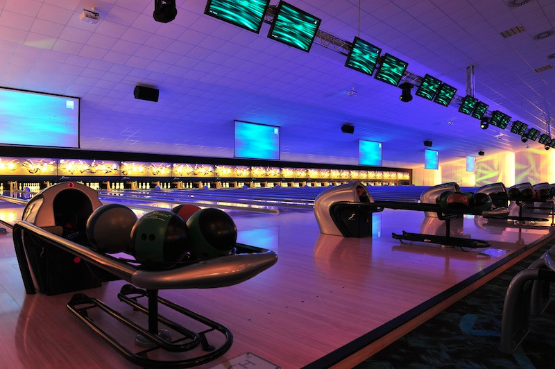Un bowling de 28 pistes
